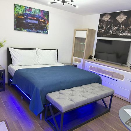 Apartment Iron Cube プラハ エクステリア 写真